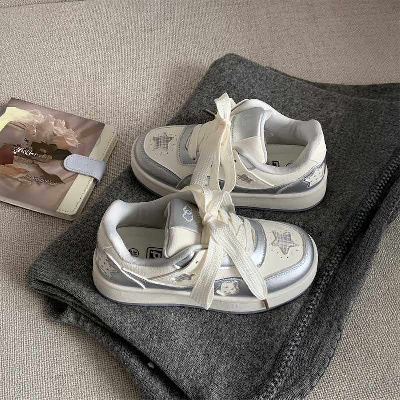 デザインスターステッチスニーカー