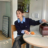 レイヤードブルーシャツボタンニット