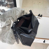 ブラックレザーハトメバッグ