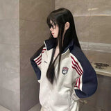 スポーツトラックジャージ