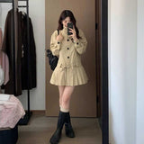 プリーツフレアトレンチコート