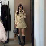 プリーツフレアトレンチコート