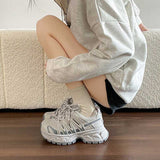 スポーツメッシュザグスニーカー