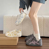 サイドラインスポーツスニーカー