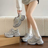 スポーツメッシュザグスニーカー