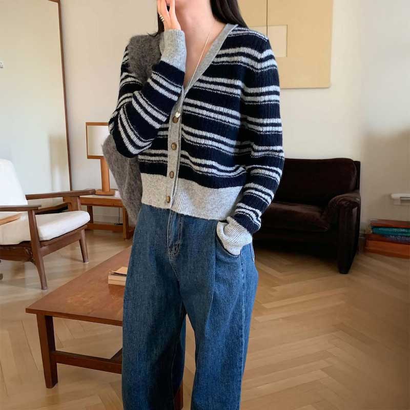 ソフトボーダーVネックカーディガン