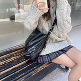 ブラックレザーハトメバッグ