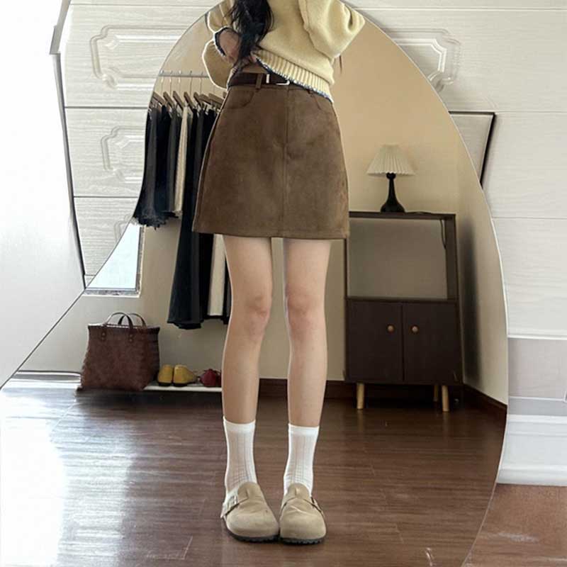 ベルトスウェードタイトスカート