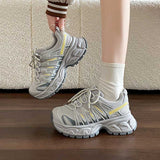 スポーツメッシュザグスニーカー