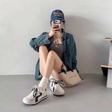 スモーキーコントラストウェーブスニーカー