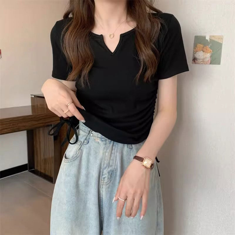ネックスリットサイドギャザーTシャツ
