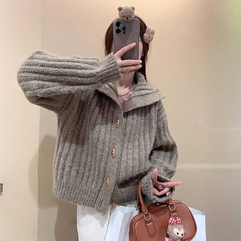 トグルボタンケーブルニットカーディガン