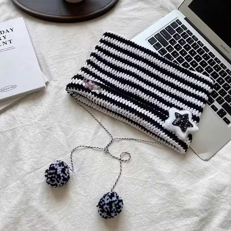 モノトーンスター猫耳ニット帽