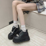 厚底ビジューレザースニーカー