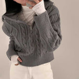 ハーフジップケーブルニット