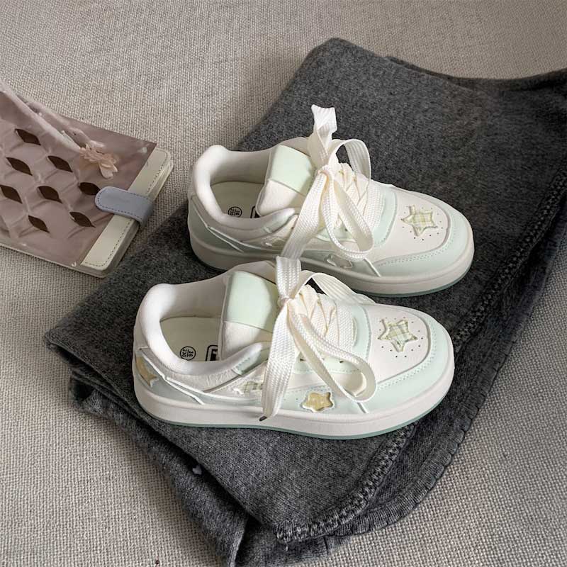 デザインスターステッチスニーカー