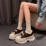 ダブルベルクロムートンスニーカー