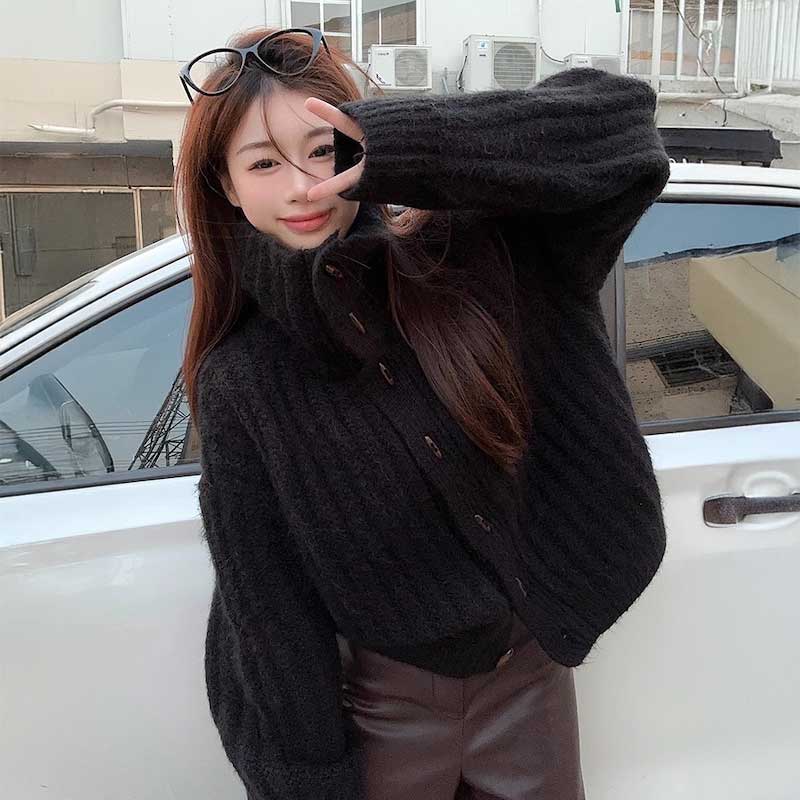 トグルボタンケーブルニットカーディガン