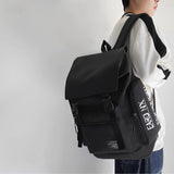 スクエアバックルアクティブリュック