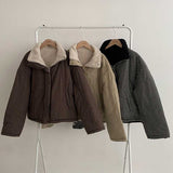 リバーシブルボアチェックダウン