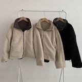 リバーシブルボアチェックダウン