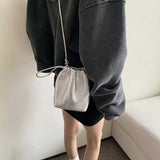 ニュアンスレザー巾着トートバッグ
