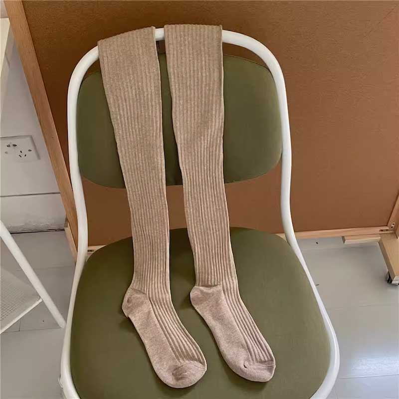 スルードッキングニーハイソックス