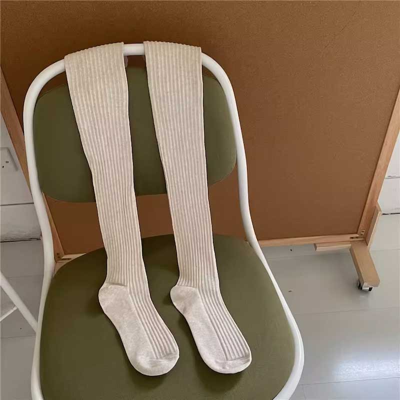 スルードッキングニーハイソックス