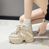 レザータッチベルトスニーカー