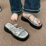 厚底シルバーストラップアクセントサンダル