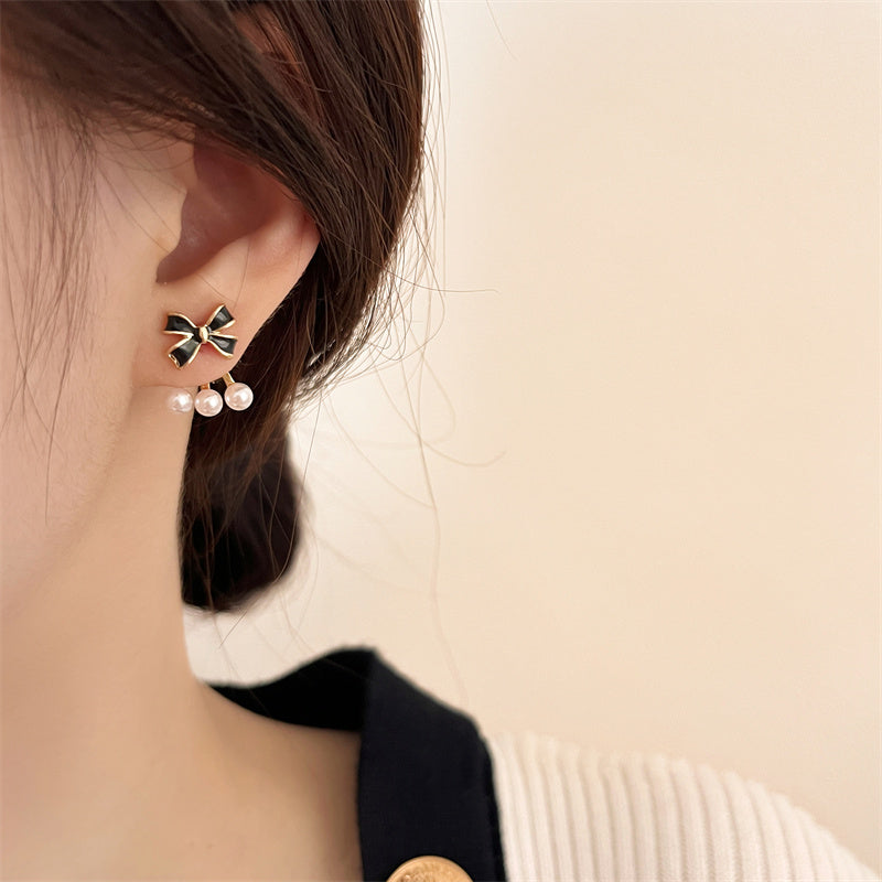 トリプルパールアクセントピアス